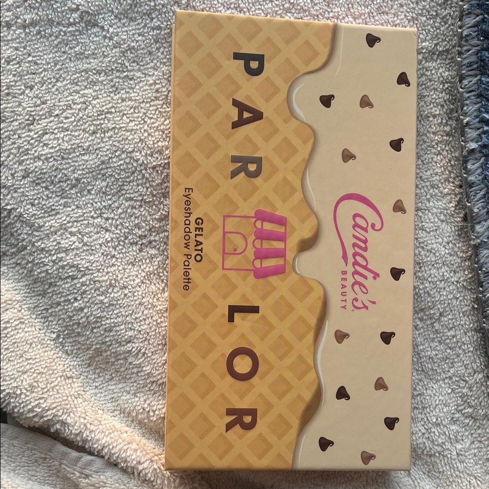 Candie's Gelato Eyeshadow Palette - Yellow and Cream, new in box